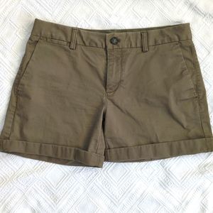 Banana Republic olive khaki shorts size 4